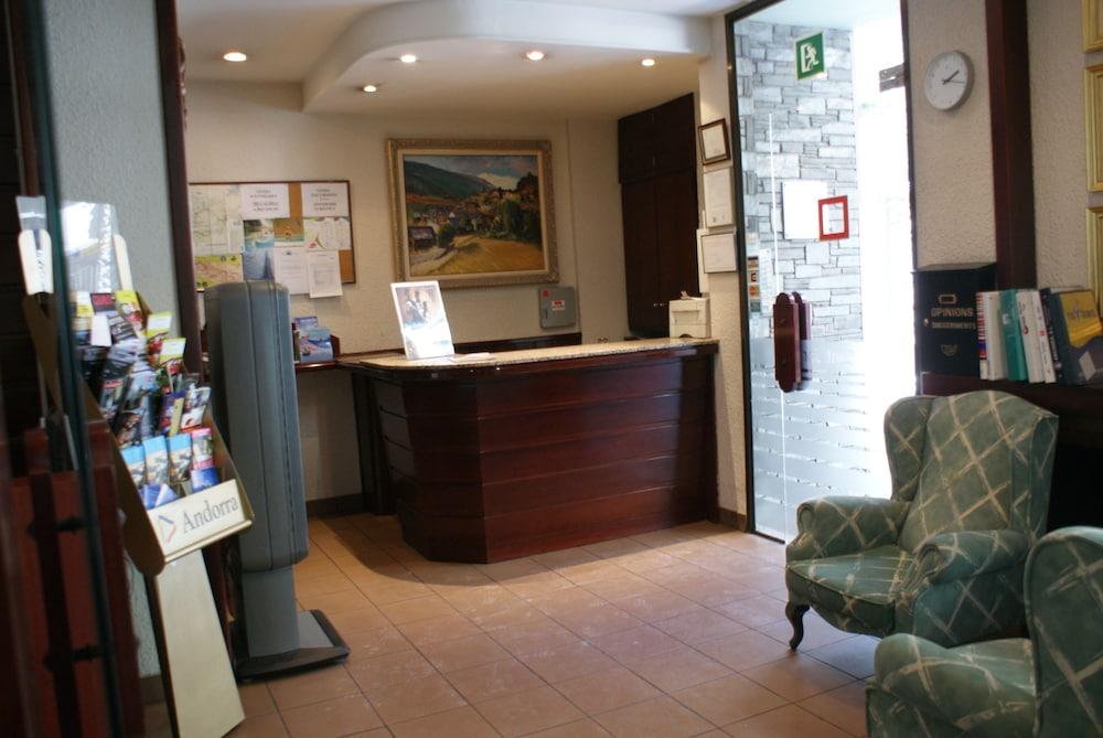 Hotel Sant Jordi By Alegria Andorra la Vella Exteriör bild