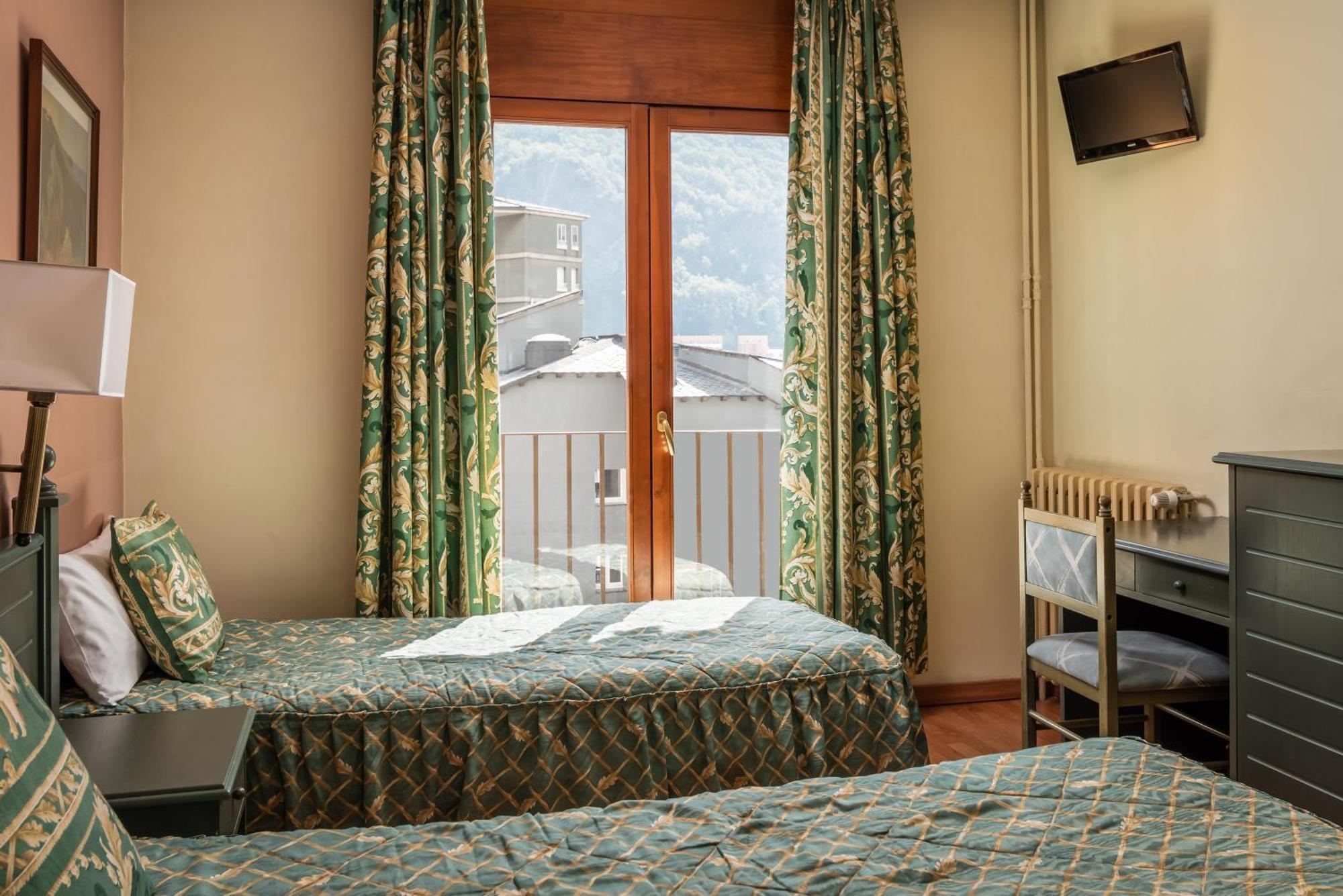 Hotel Sant Jordi By Alegria Andorra la Vella Exteriör bild