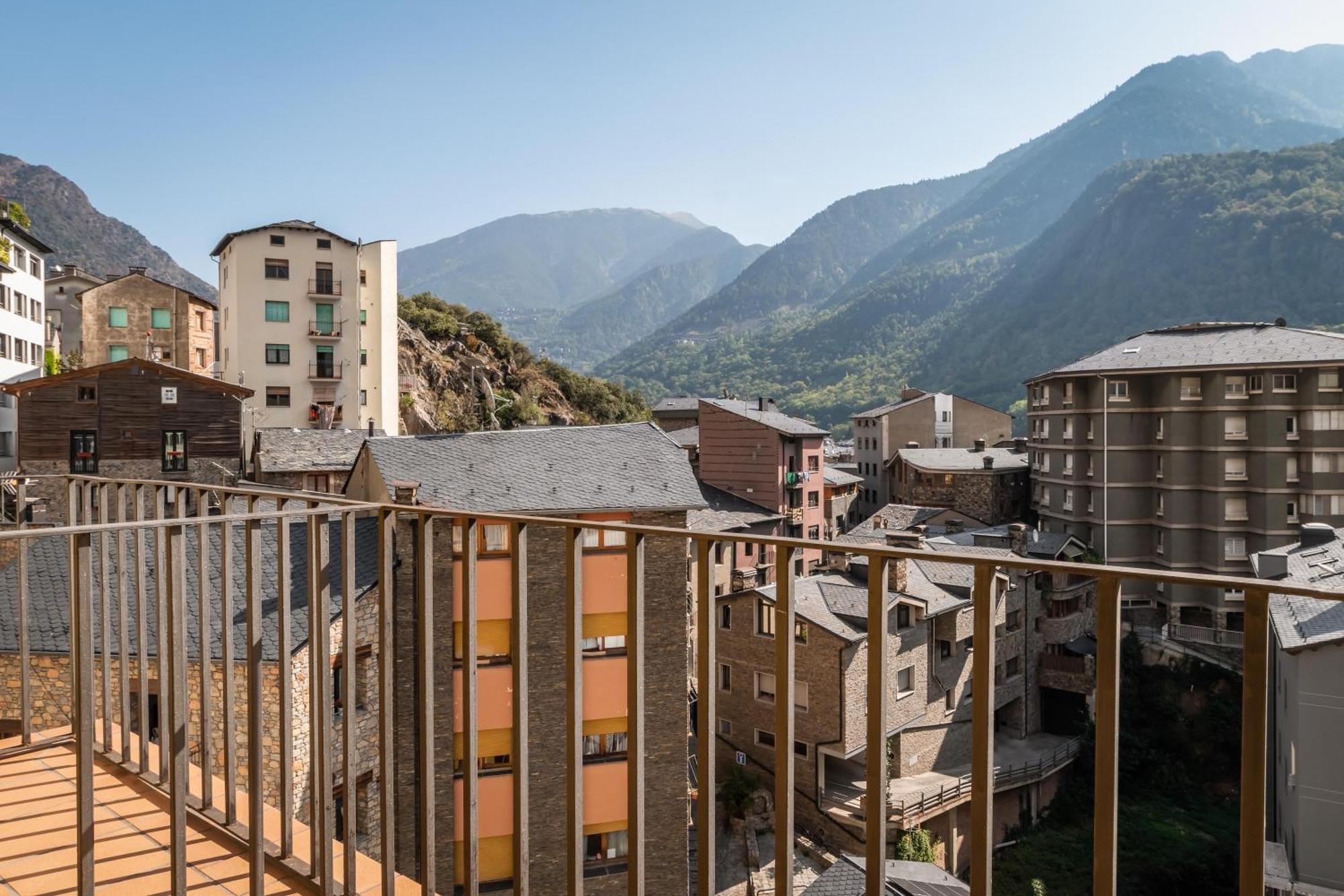 Hotel Sant Jordi By Alegria Andorra la Vella Exteriör bild