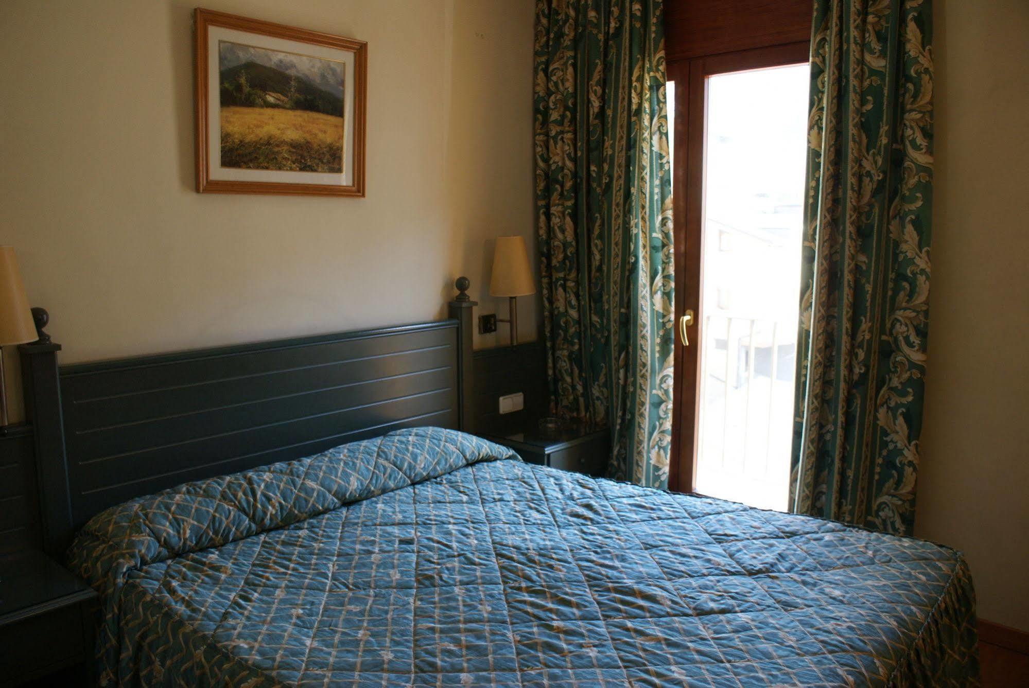 Hotel Sant Jordi By Alegria Andorra la Vella Exteriör bild